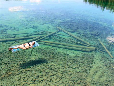 The Crystal Clear Water Flathead Lake In Montana