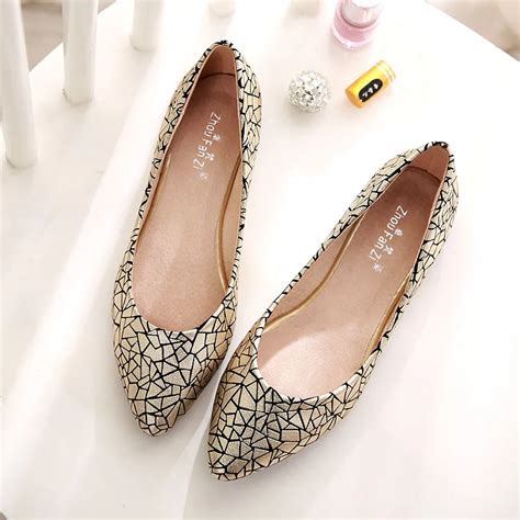 2017 Summer Dress Shoes Gold Color Women Flats Sexy Ladies Casual Shoes