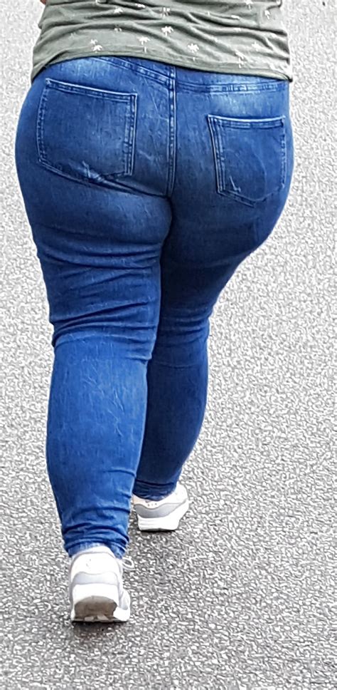 Bbw Milf With Thick Legs And Butt In Tight Jeans 2934