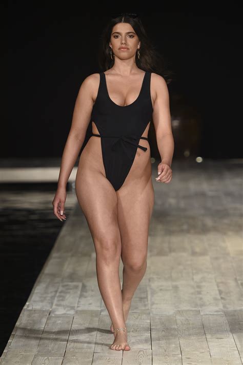 Trend Report Trends From The 2019 Miami Swim Week Runway Hellobeautiful