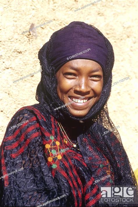 Tuareg Young Woman From Timia Aïr Niger Western Africa Stock Photo