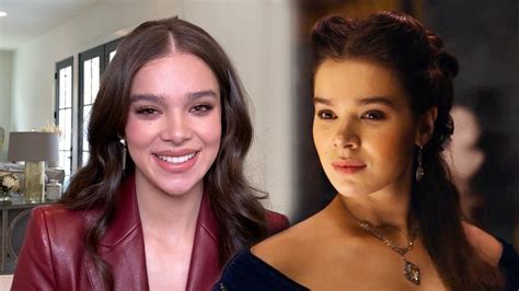 ‘dickinson Hailee Steinfeld On Emily And Sues Relationship And Sexy