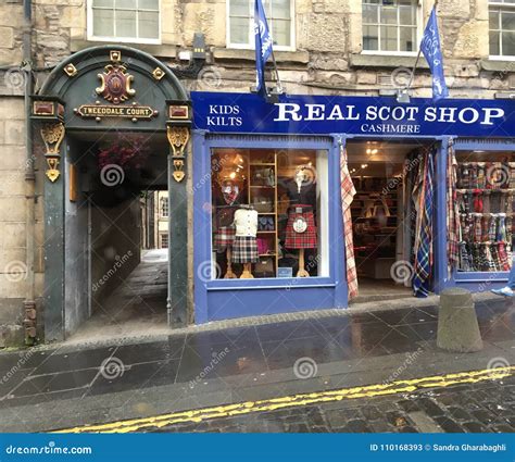 Scottish Close And Woolen Shop Editorial Stock Photo Image Of Edinburgh