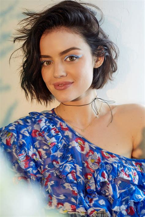 The Lucy Hale You Think You Know Is Gone Lucy Hale Cabelo Curto