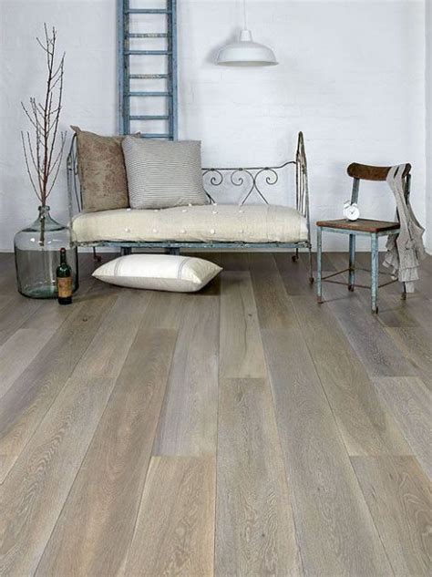 There are different types of hardwood available and an even bigger range of options when it comes to wood species and styles. Hardwood Floors Colors Oak 142 (With images) | Oak wood ...