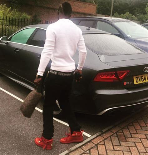 Senegalese soccer player who won the austrian cup and the austrian. Sadio Mane Worth - Sadio Mane Spotted Carrying Iphone With Broken Screen Despite Networth Naija ...