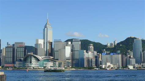 Tsim sha tsui promenade life show 尖沙咀海濱長廊樂隊表演 12. HK Skyline viewed from Tsim Sha Tsui Promenade - Picture ...