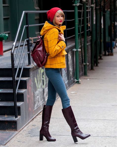 Check out full gallery with 2501 pictures of taylor swift. Taylor Swift in Tight Jeans -02 - GotCeleb