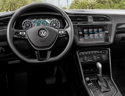 Comparatively, the tiguan's looks more drabby. 2019 Volkswagen Tiguan Special Offers | Seattle VW Dealership