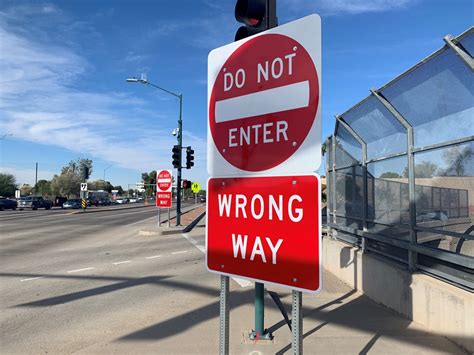 Adot Wrapping Up Major Wrong Way Sign Project On Valley Freeways Adot