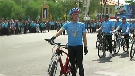 Thai Crown Prince Vajiralongkorn Leads Bike Ride For Mom Bbc News