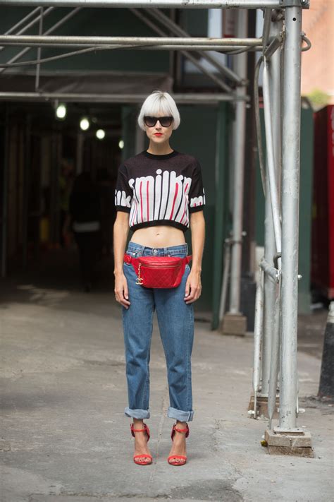 How Street Style Stars Wear Baggy Jeans Stylecaster Tomboy Fashion