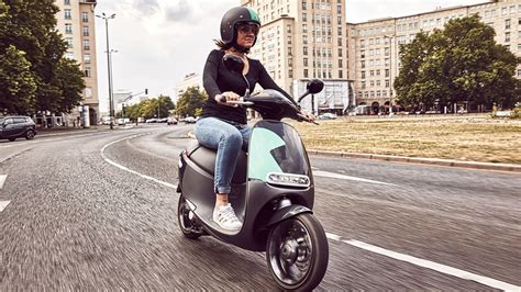 Bosch startet einen E-Roller-Verleih in Berlin | Auto und Technik | GQ