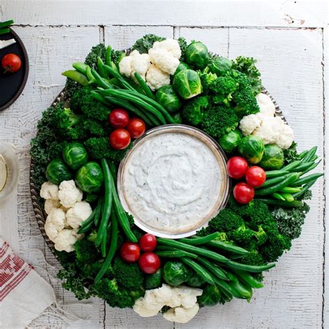 Eatingwell Crudité Vegetable Wreath With Ranch Dip Recipe