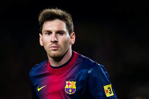 Social media reacts to lionel messi's exit the news comes as a shock, following talks of messi signing a new deal fans have taken to twitter to share their opinion on the announcement therefore, city may look to sign messi on a free transfer and save the £130million they were. Lionel Messi set for Arsenal FC transfer - Kickbola Blogspot Soccer Online News