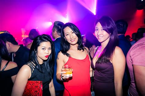 Singapore Nightlife Photographer Milton Studios