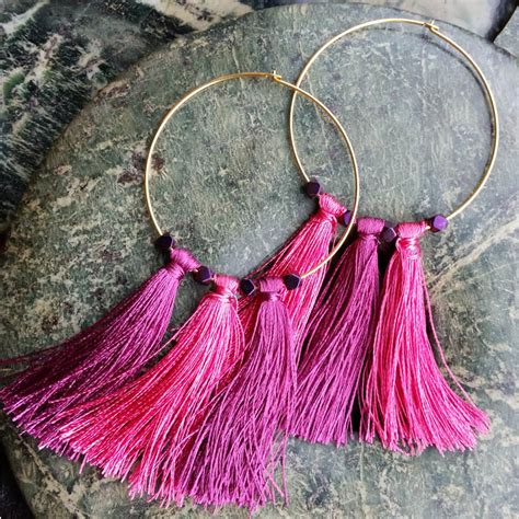 Tassel earrings are probably one of the best earrings you should consider to have. 5 Unique Types Of Tassels You Can DIY At Home - #Latkan ...