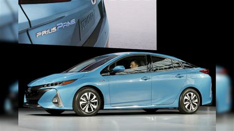 Toyota Unveils New Prius Prime
