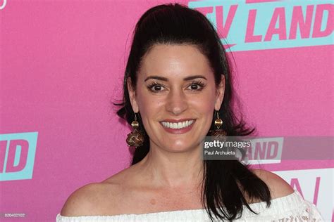 Actress Paget Brewster Attends The Tv Land Icon Awards At The Barker