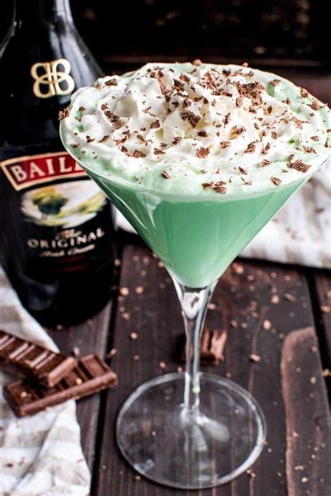 Baileys Mint Martini 1 Oz Baileys Irish Cream 1 Oz Creme De Mint Green