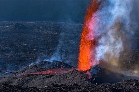 Eruption Of Mount Kilauea — Musée Magazine