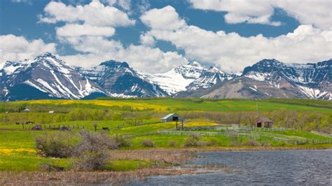 7 Small Alberta Towns With Big Appeal Mapquest Travel