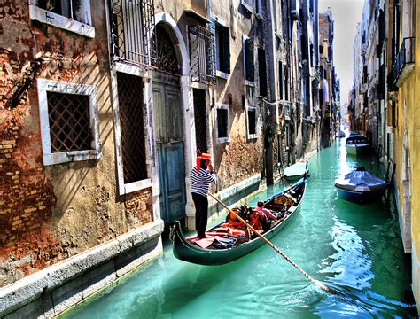 Venice Gondola A Gondola Ride Is An Absolute Must When