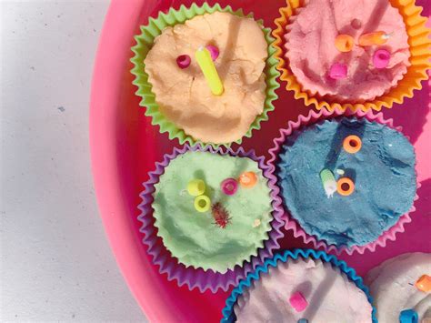 33 Ideas With Playdough For Kids