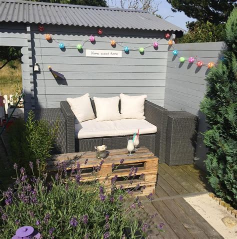 Ein sitzplatz im garten ist die ideale ergänzung zu einer terrasse unabhängig vom haus an besonders. Lieblingsplätze im Garten und auf der Terrasse - Wohnkonfetti