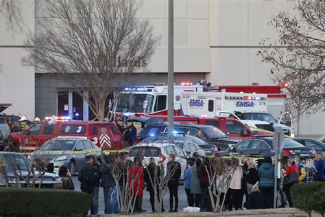Suspect In Custody After Man Shot At Oklahoma City Mall