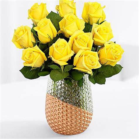 One Dozen Longstemmed Yellow Roses Winni
