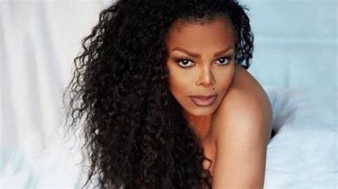 Janet Jackson Slides Her Hand In Male Dancer S Pants In Sensual Act
