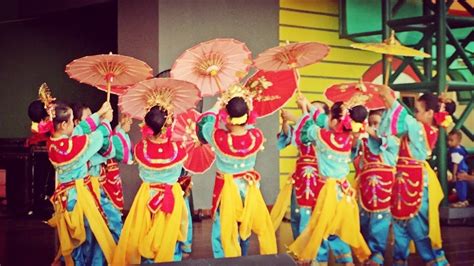 Tari Payung Sumatra Barat Tari Di Indonesia