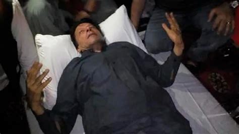 Imran Khan Former Pakistan Pm Hurt In Gun Attack Ctv News