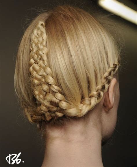 Pinterest Spiciwasabi 🦋🦋🦋 Upside Down Braid Fashion Week Hair