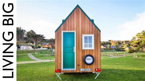 Mind Blowing Ultra Compact Eco Tiny House