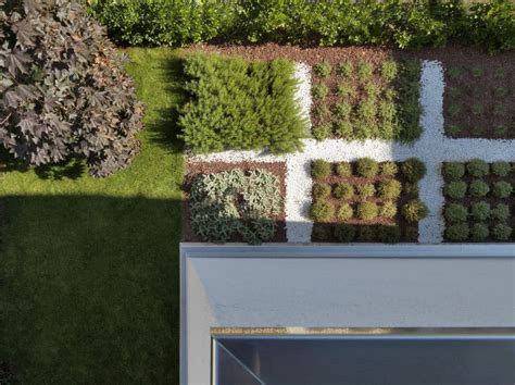 Italian Maze House With Geometric Exterior Sliding Interior Walls