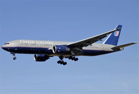 Fileboeing 777 222 United Airlines Jp6447146 Wikimedia Commons