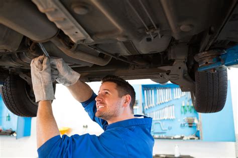 Why Become A Mechanic The Benefits Of Enrolling At An Auto Training