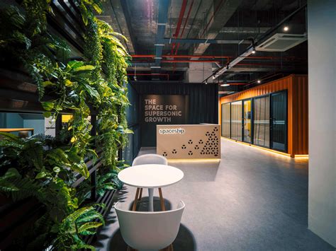 As we made our way to the first location, our tour guides presented us with the almighty #instachallenge. Spaceship Co-Warehouse Space In Ang Mo Kio