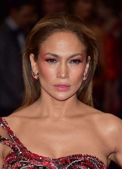 Jennifer Lopezs Makeup At The 2015 Met Gala Popsugar Latina Photo 6