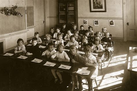 This Is What School Was Like 100 Years Ago Readers Digest