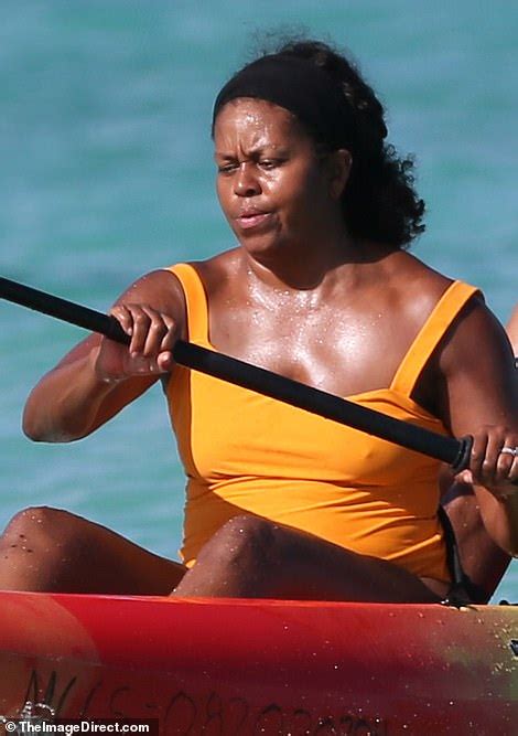 Barack And Michelle Warm Up For The Holidays Kayaking In Hawaii Hot Lifestyle News