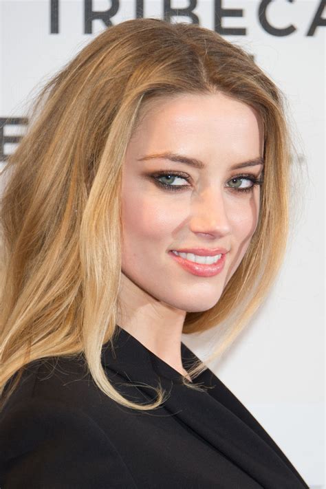 Amber Heard Hot Looking Spicy Photoshoot Hd Wallpapers