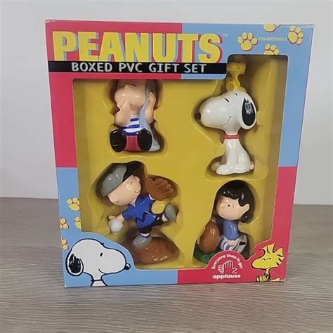 snoopy and woodstock peanuts charlie brown box t set lucy linus pvc figures nob 15 00 picclick