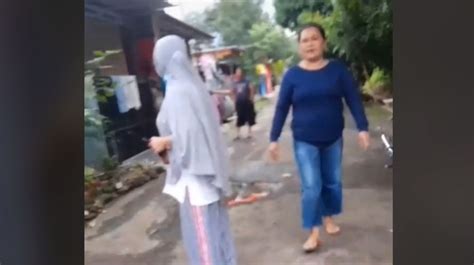 Viral Emak Emak Ribut Sama Tetangga Gue Pasang Wifi Dia Yang Panas