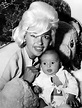 Lovely Photos Show Everyday Life of Jayne Mansfield with Her Daughter ...