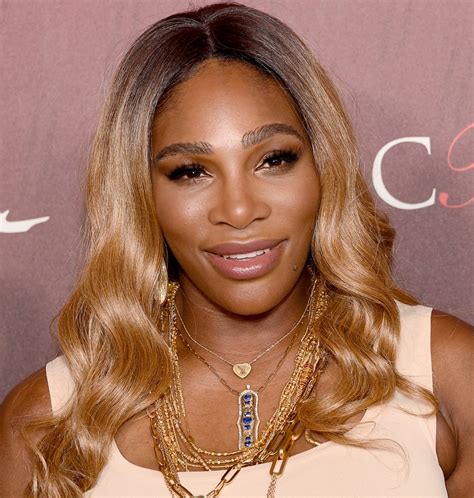 serena williams at the sports illustrated fashionable 50 in 2019 serena williams s best hair