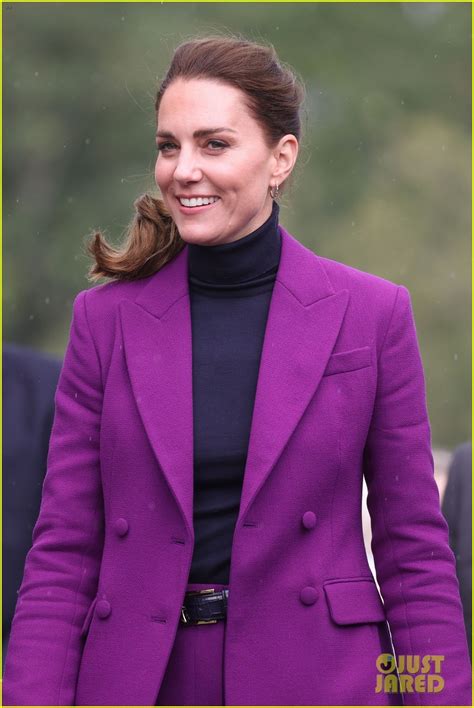 Duchess Kate Middleton Handles A Tarantula And Doesnt Seem Phased At All