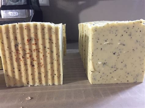 My mint soap from yesterday. Left is middle load, right is the end. The peppermint leaves are 